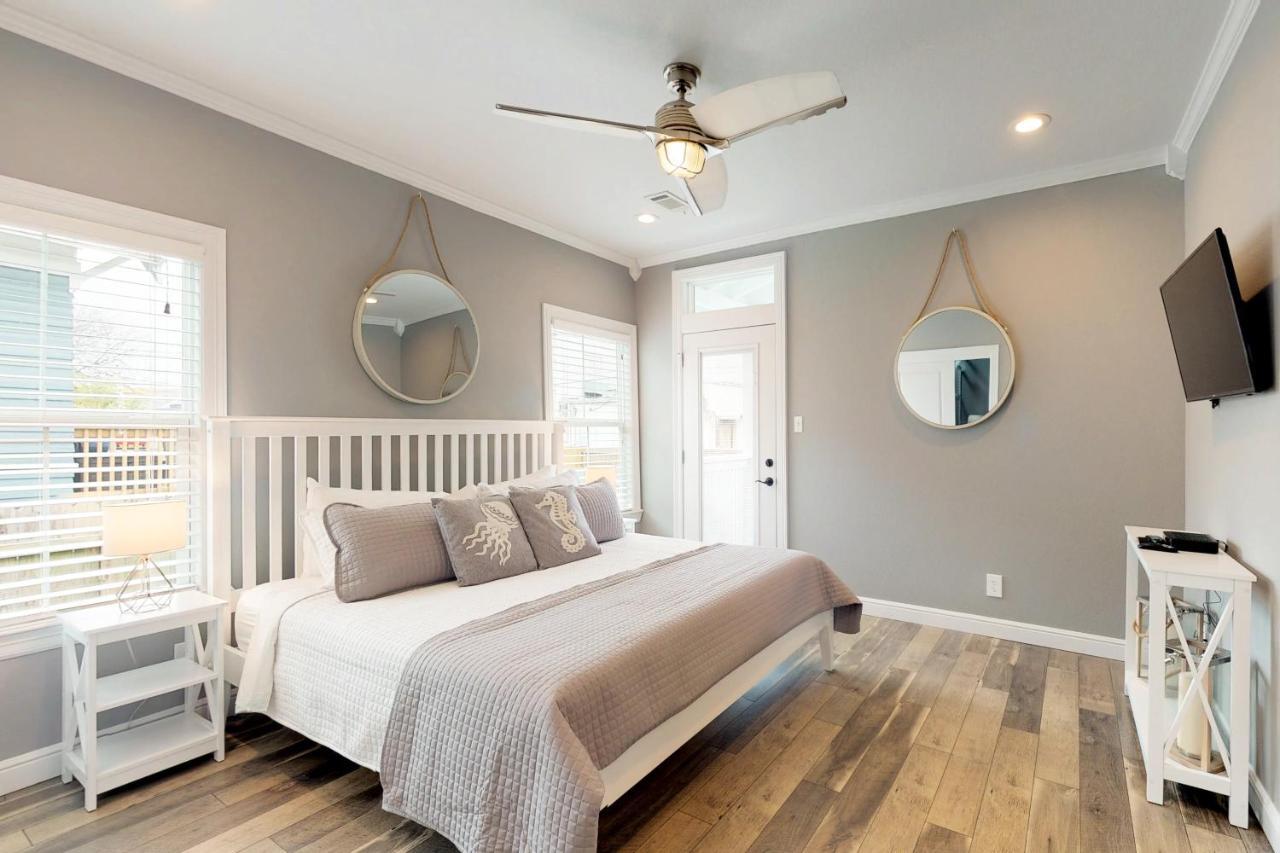 The Breezy Bungalow Galveston Exterior foto